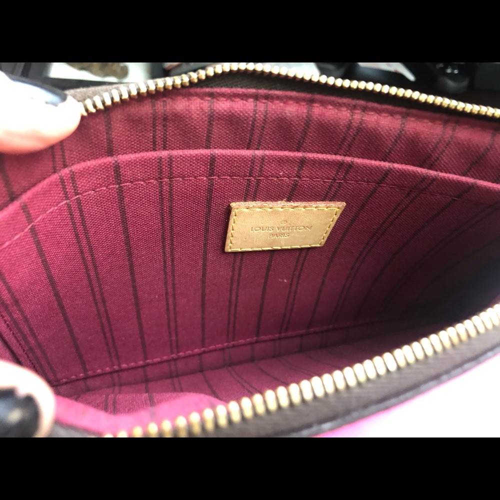 Louis Vuitton Pochette
